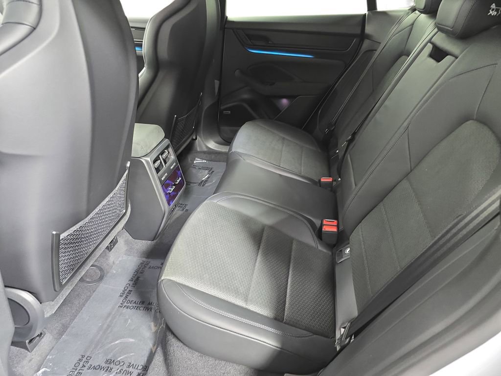 New 2026 Porsche Macan GTS Electric image 24