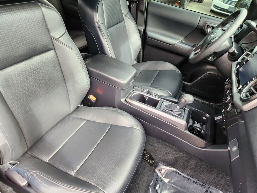 Used 2023 Toyota Tacoma TRD Off-Road w/ TRD Premium Off Road Package image 11