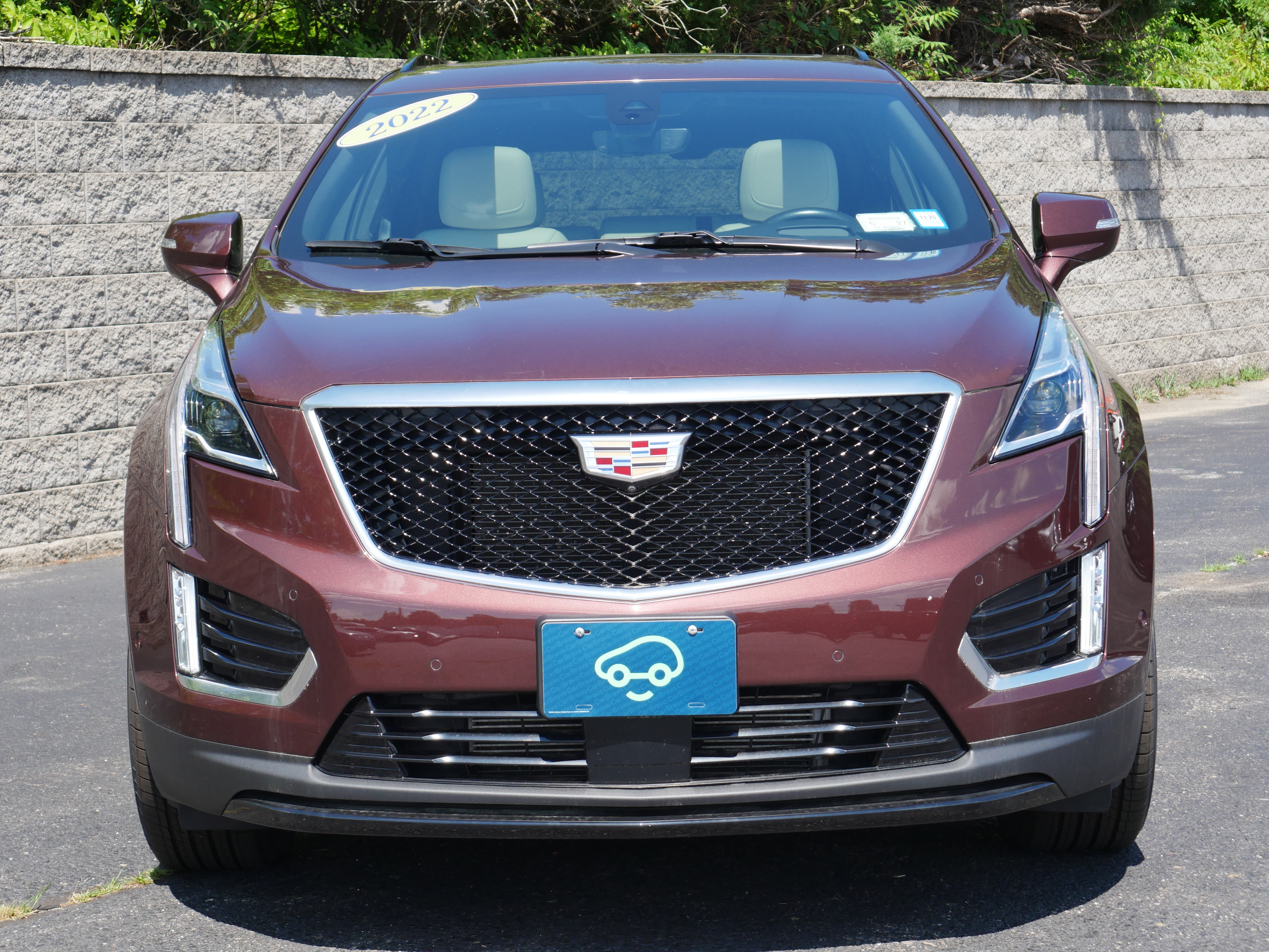 Certified 2022 Cadillac XT5 Sportv w/ Technology Package AWD/4WD image 2