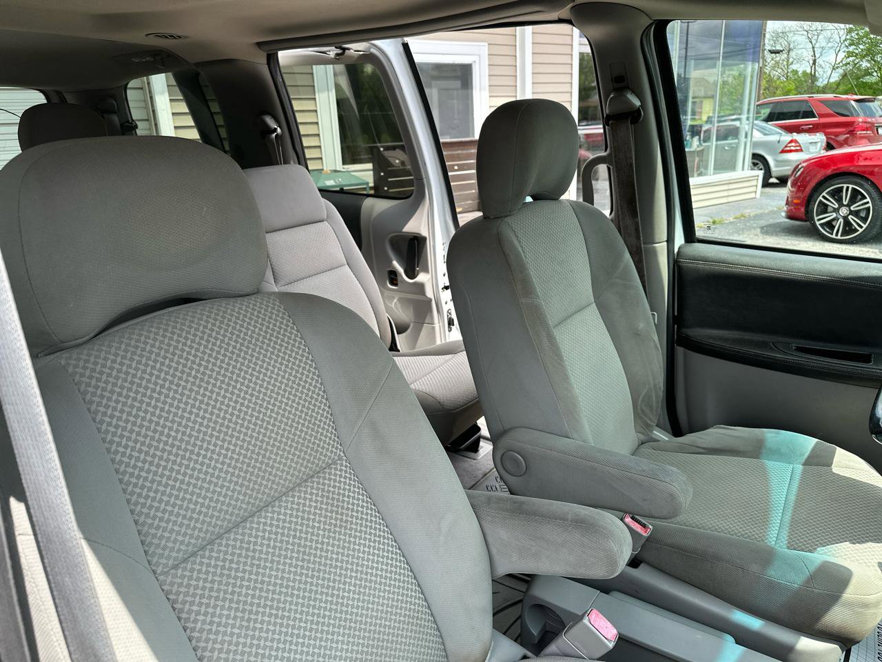 Used 2006 Pontiac Montana SV6 w/ Convenience Package FWD image 17
