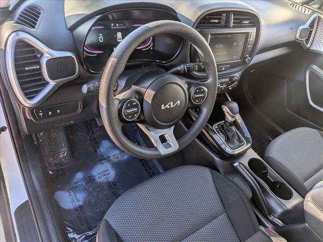 Used 2023 Kia Soul LX w/ LX Technology Package image 10