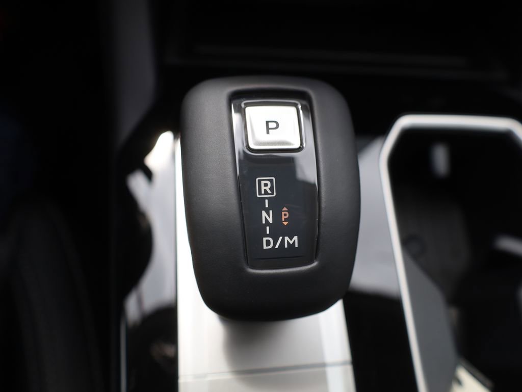 New 2025 Mitsubishi Outlander SEL image 46