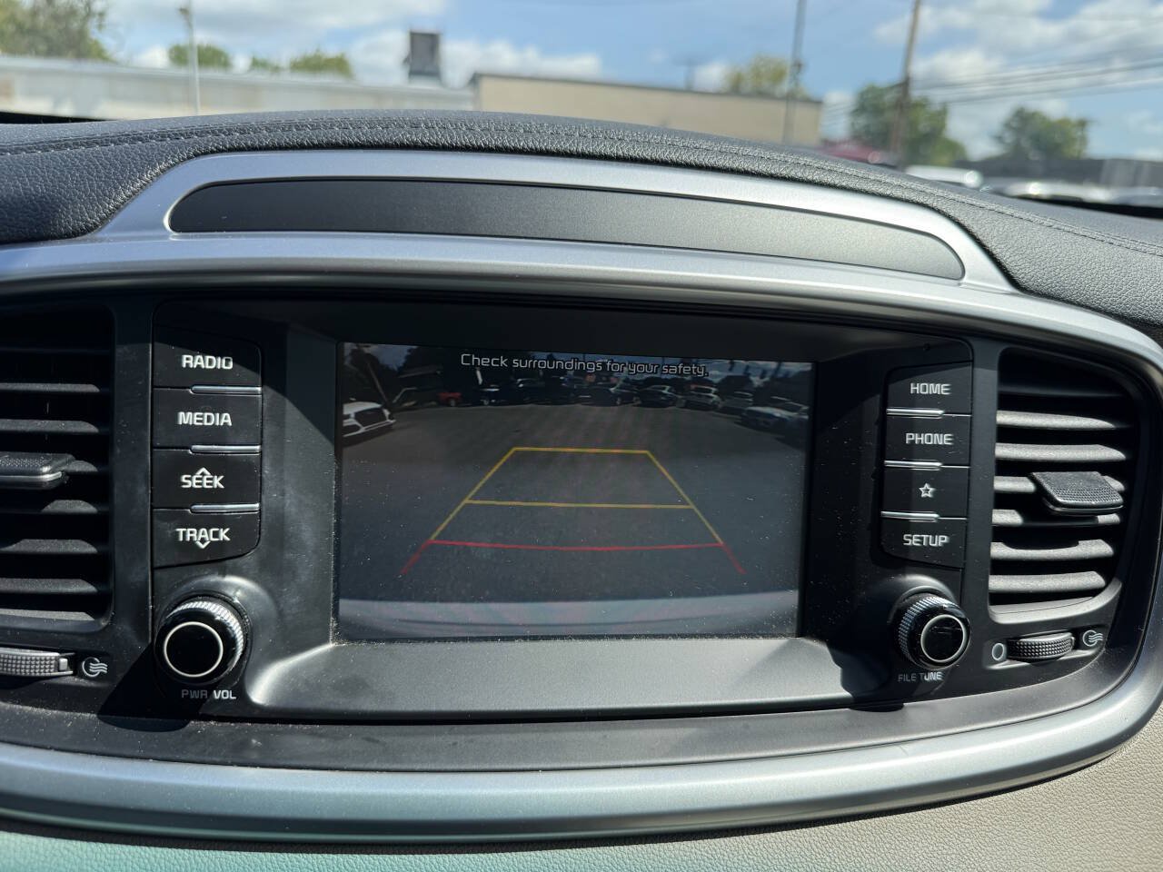Used 2020 Kia Sorento S AWD/4WD image 26