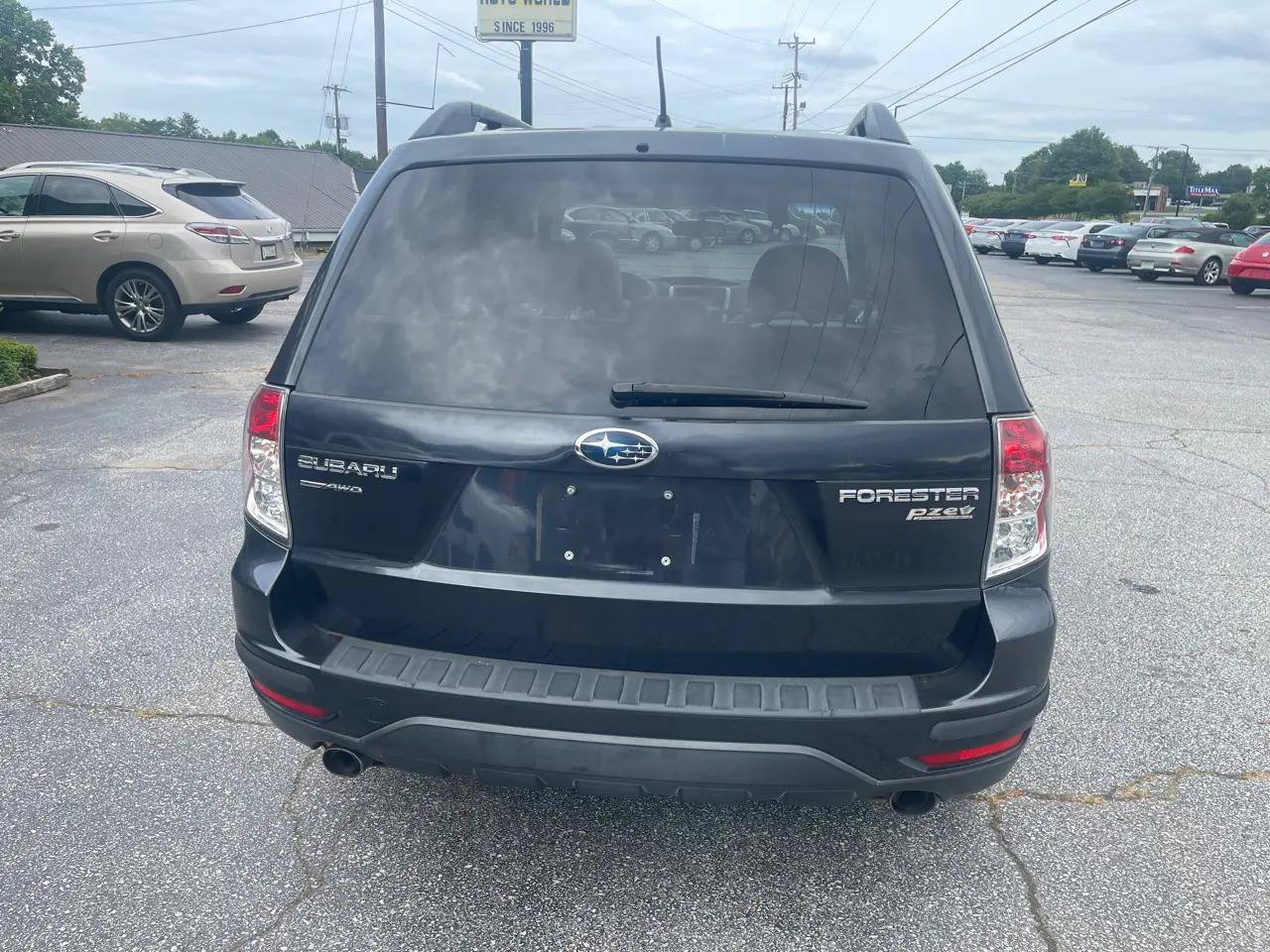 Used 2010 Subaru Outback 2.5i Limited w/ Popular Equipment Group 2A AWD/4WD image 7