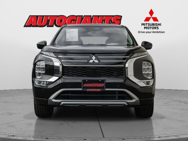 New 2025 Mitsubishi Outlander SE FWD image 2