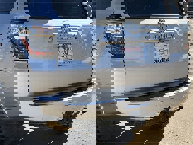 Used 2014 Toyota 4Runner SR5 image 6