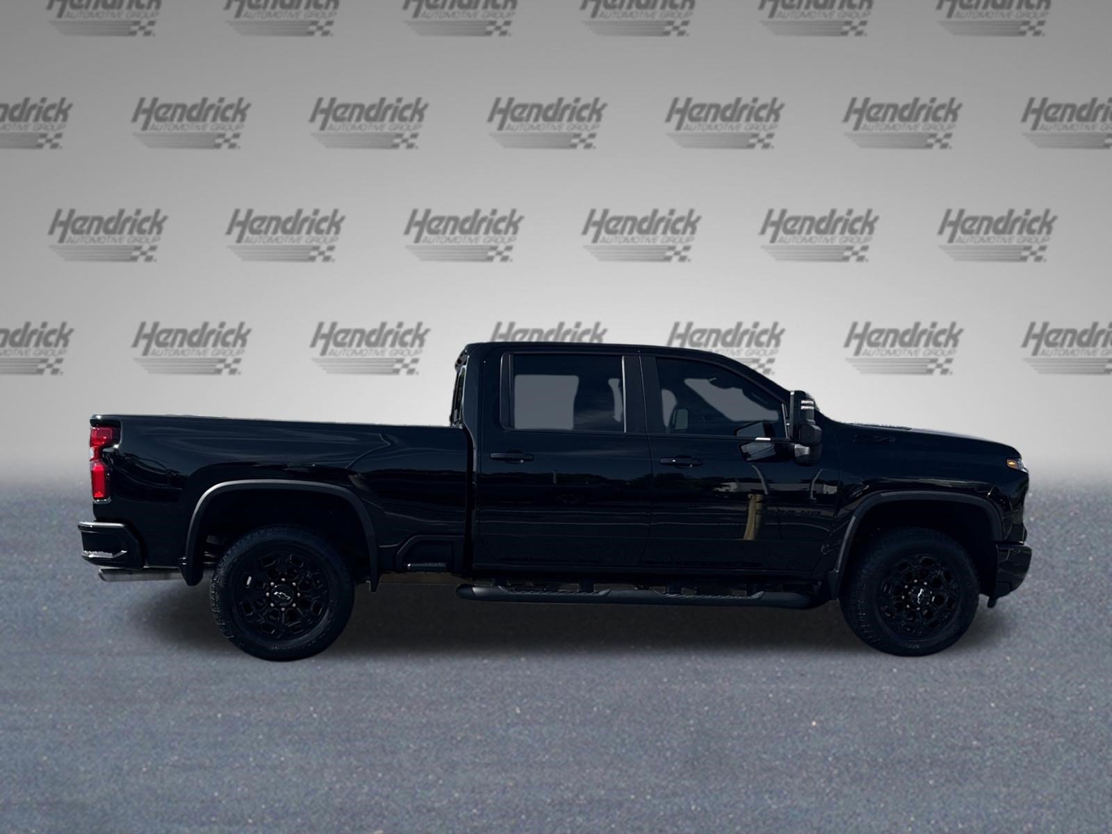 Used 2024 Chevrolet Silverado 2500 LT w/ Midnight Edition AWD/4WD image 11
