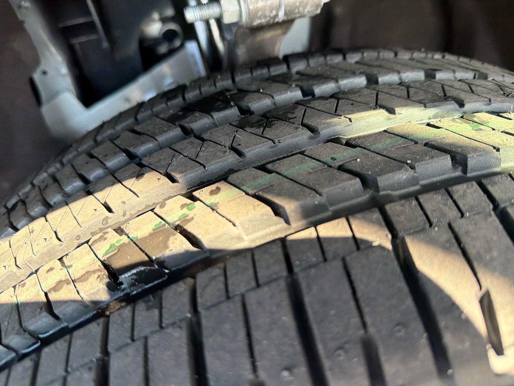 New 2025 Jeep Grand Cherokee L Altitude image 27