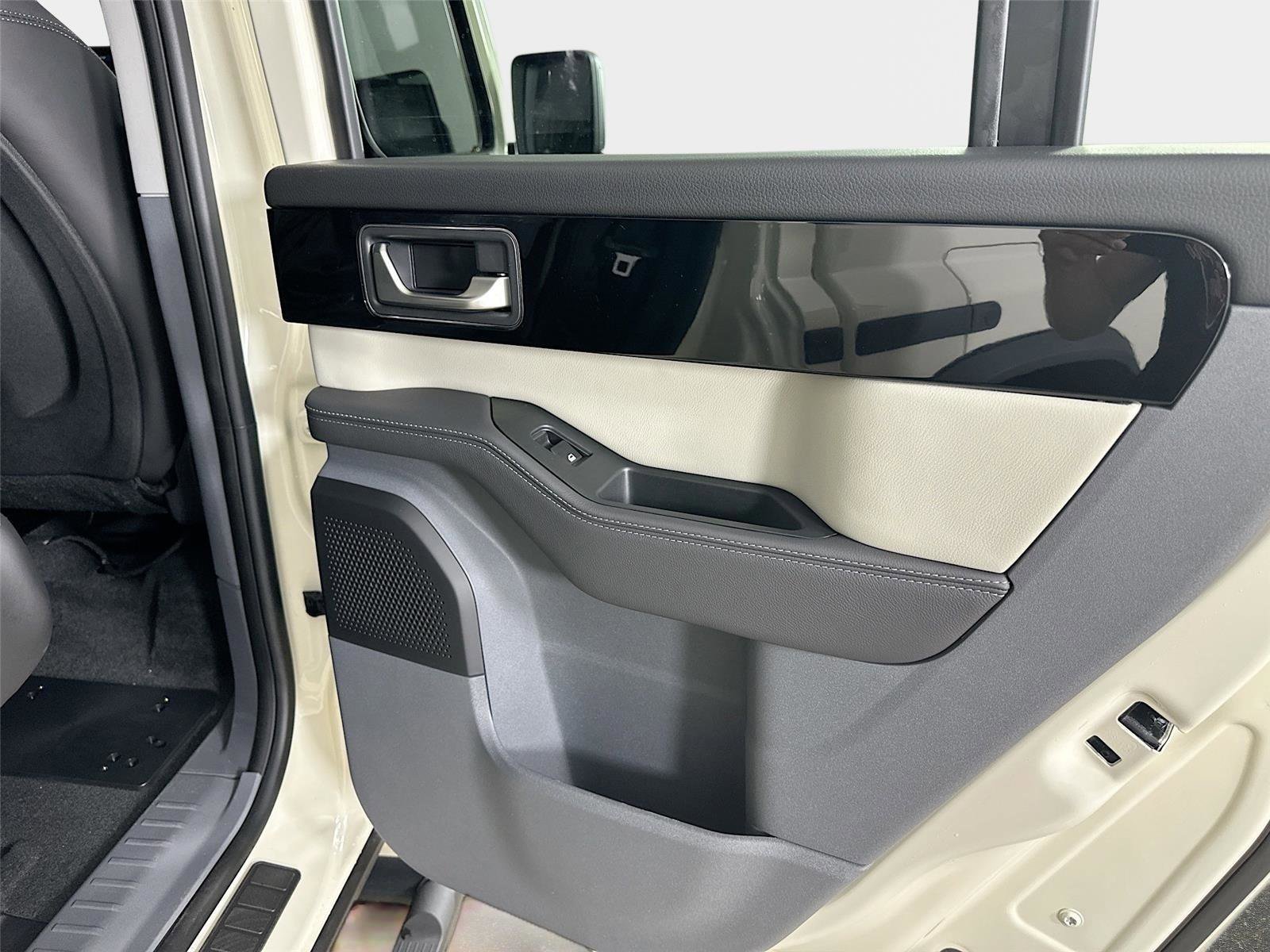 New 2025 INEOS Grenadier Fieldmaster Edition image 43