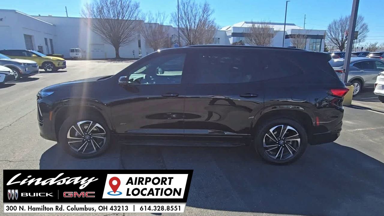 Used 2025 Buick Enclave Sport Touring w/ Power Package image 6