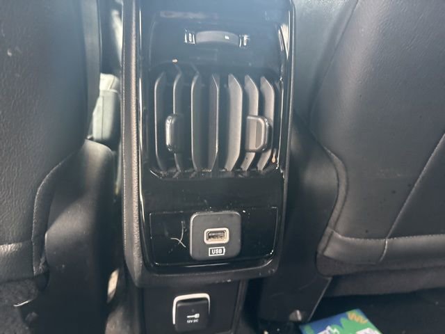 Used 2023 Jeep Compass Limited image 17