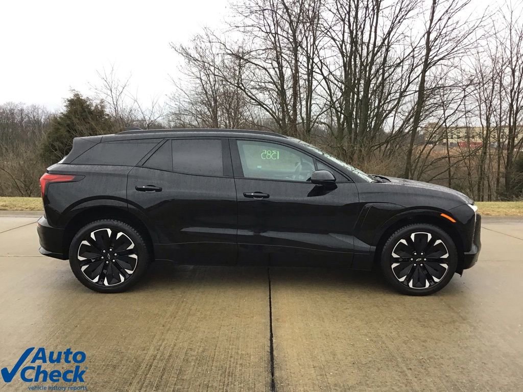 Used 2024 Chevrolet Blazer EV RS image 2