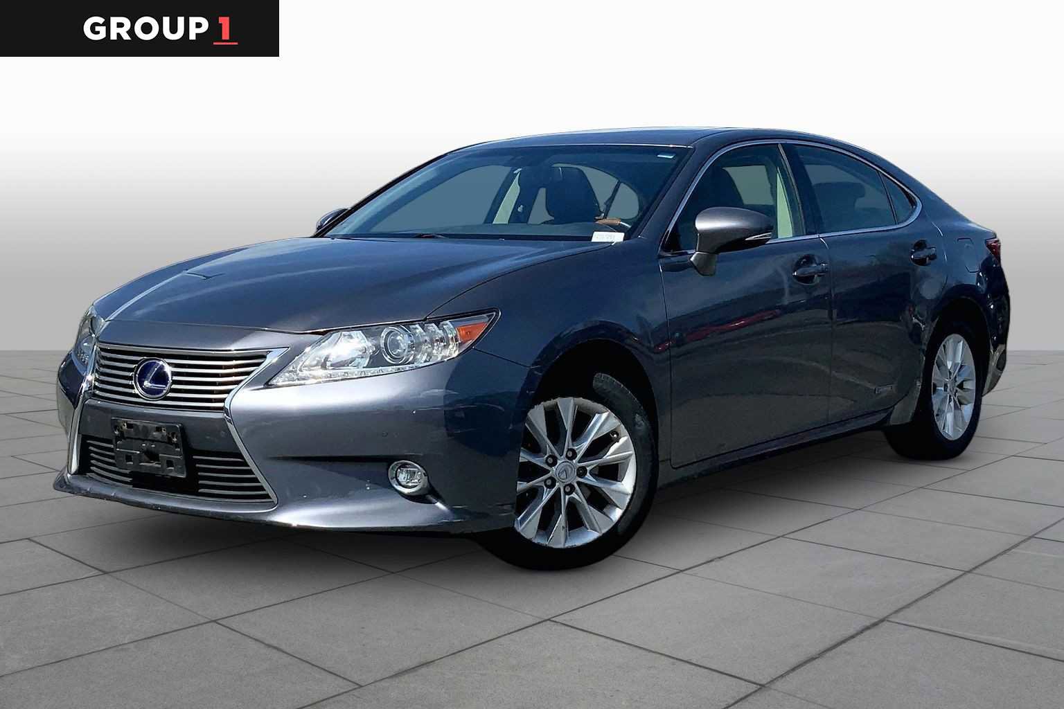 Used 2015 Lexus ES 300h w/ Navigation System Package FWD image 1