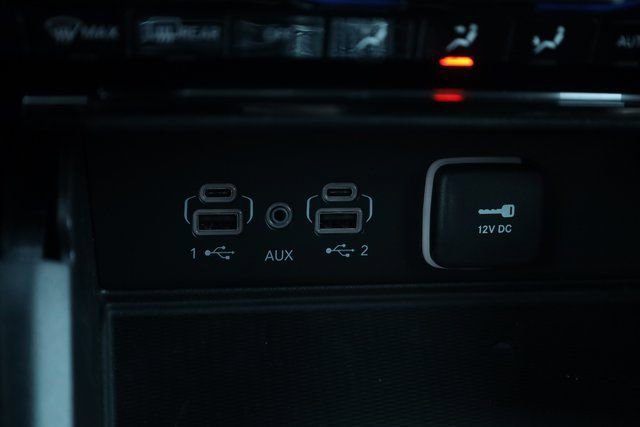 New 2025 Jeep Grand Cherokee Laredo w/ Luxury Tech Group I image 19