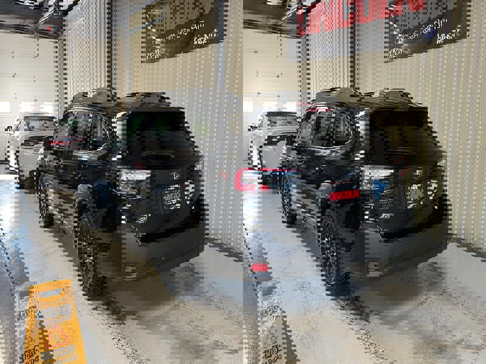 Used 2023 Subaru Outback Onyx Edition image 2