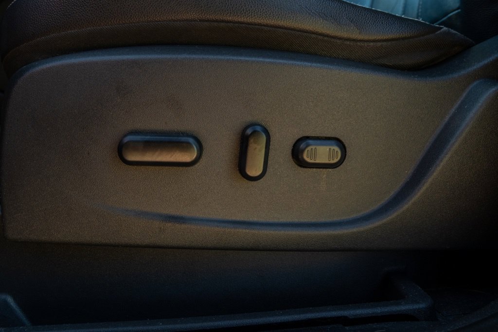 Used 2013 Ford Escape Titanium w/ Parking Technology Pkg FWD image 21
