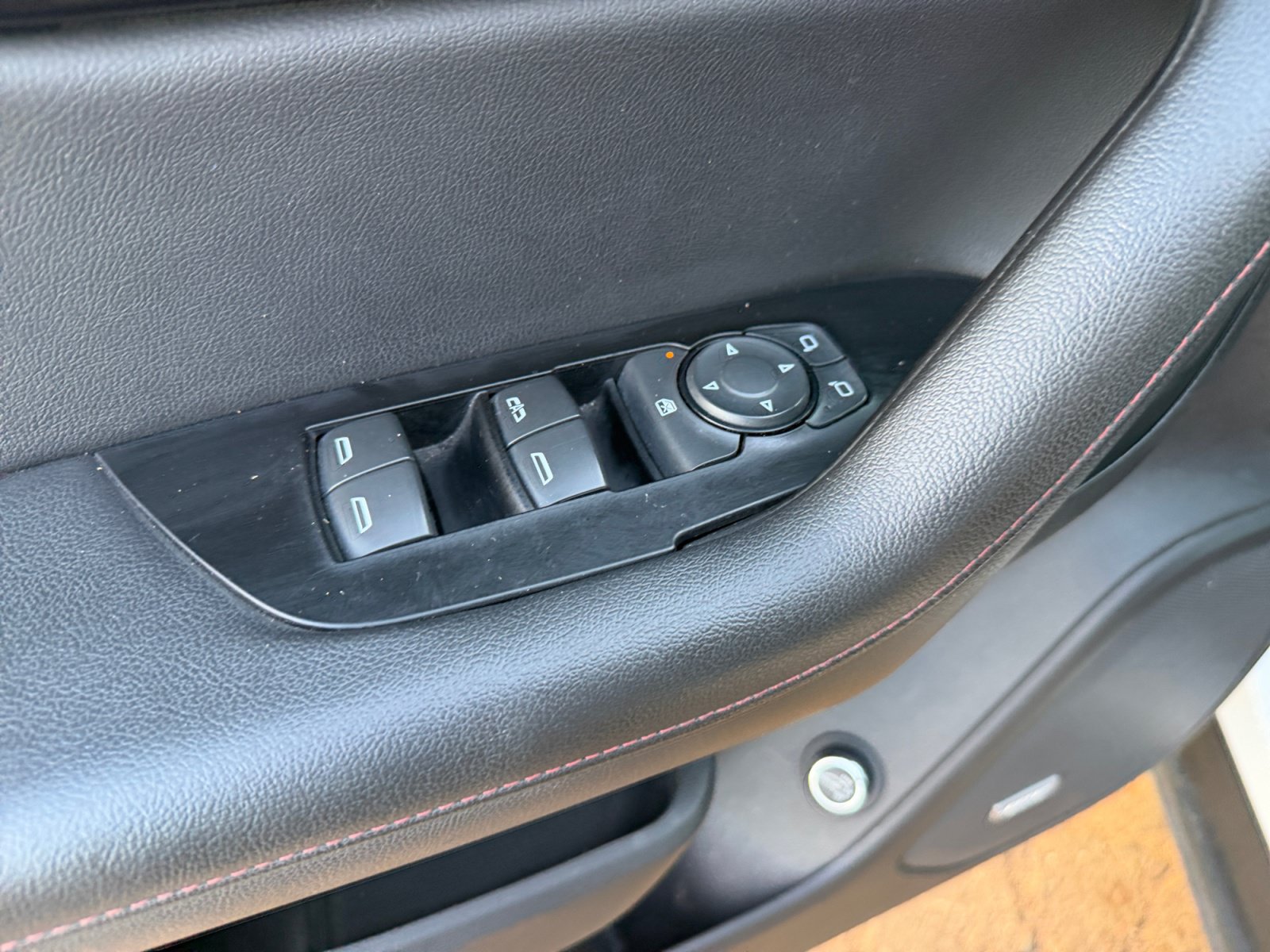 Used 2019 Chevrolet Blazer RS FWD image 17