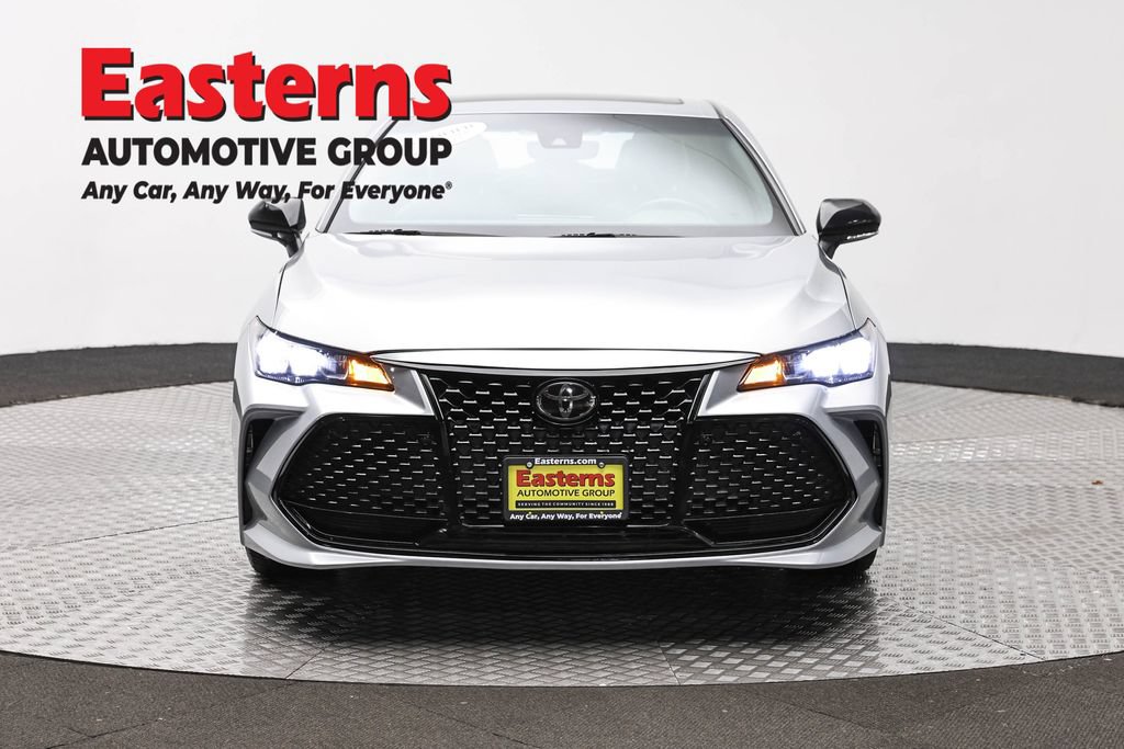 Used 2021 Toyota Avalon XSE FWD image 2