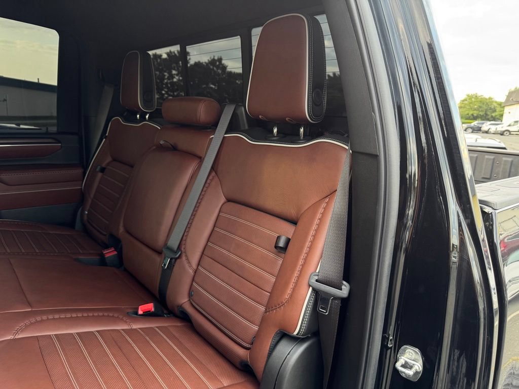 Used 2024 GMC Sierra 2500 Denali Ultimate AWD/4WD image 15