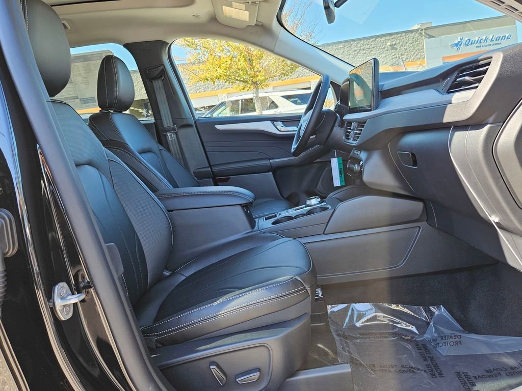 New 2026 Ford Escape SE w/ PHEV Premium Package image 34