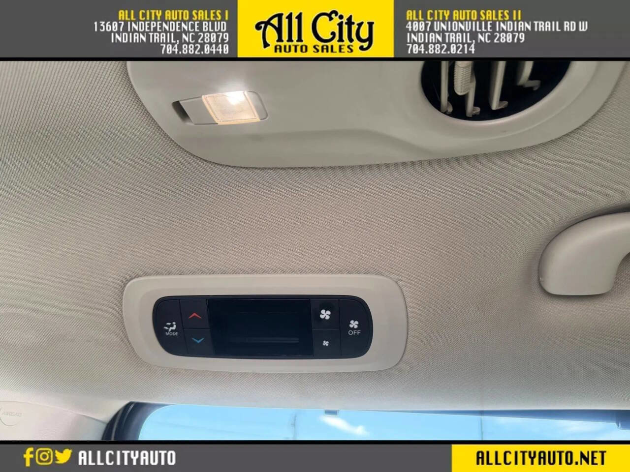 Used 2020 Chrysler Voyager Lxi FWD image 28