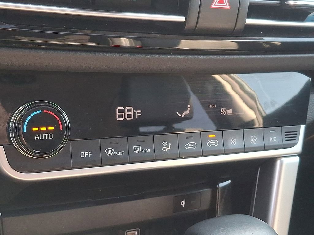 Certified 2023 Kia Seltos SX w/ SX Sunroof Package image 16