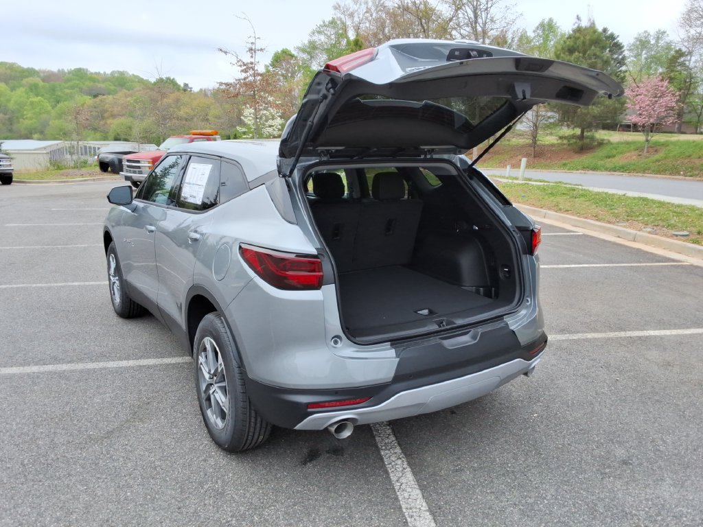 New 2026 Chevrolet Blazer LT FWD image 13