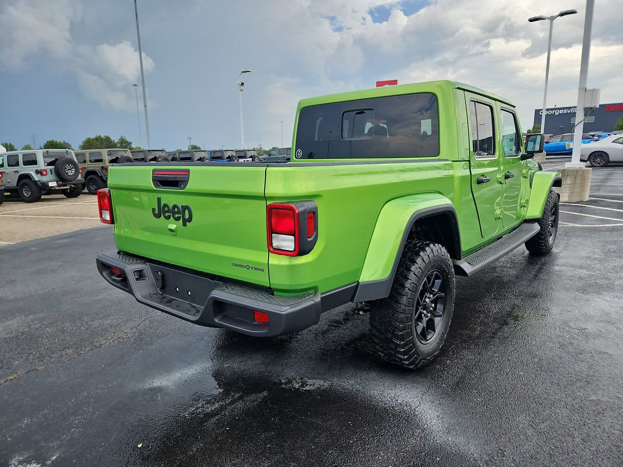 New 2025 Jeep Gladiator Sport image 8