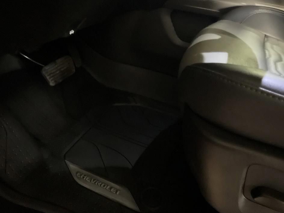 Used 2025 Chevrolet Silverado 1500 ZR2 w/ Dark Appearance Package image 28