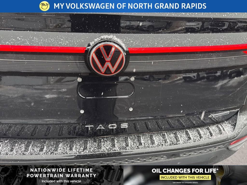 New 2026 Volkswagen Taos SE image 24