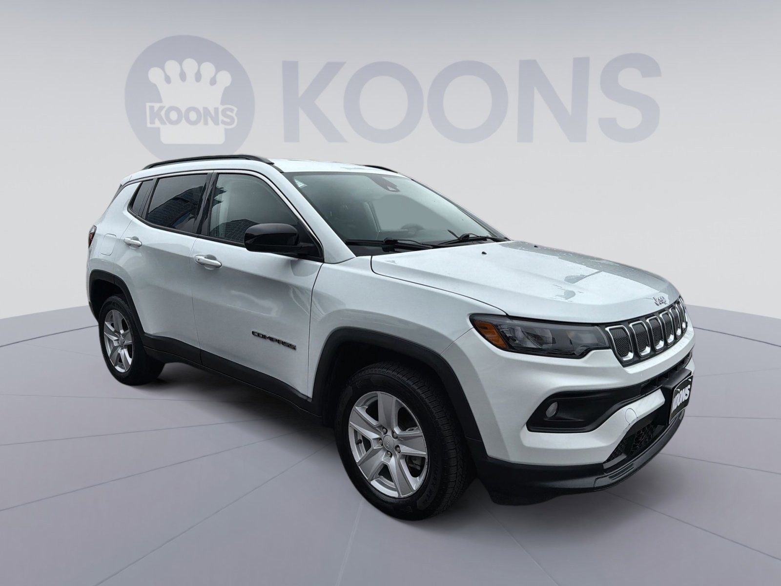 Used 2022 Jeep Compass Latitude image 10