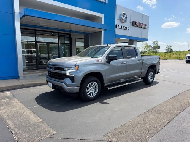 Used 2023 Chevrolet Silverado 1500 RST w/ Z71 Off-Road Package AWD/4WD image 2