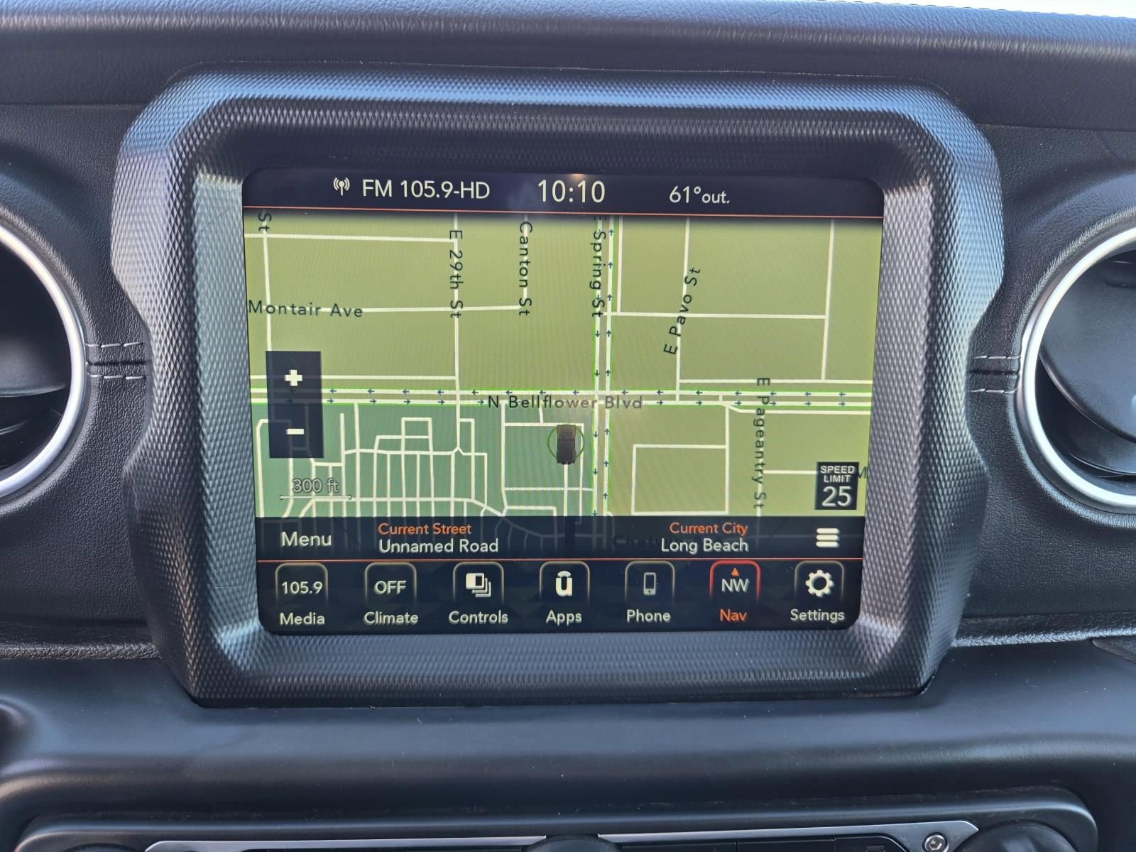 Used 2022 Jeep Wrangler Unlimited Sahara image 9