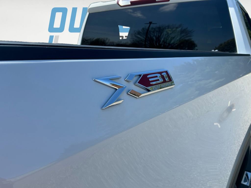 Used 2023 GMC Sierra 1500 SLT w/ SLT Premium Package image 19