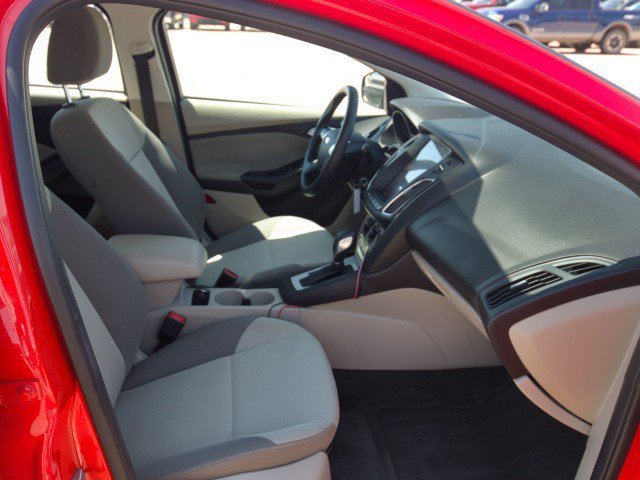 Used 2014 Ford Focus SE FWD image 27