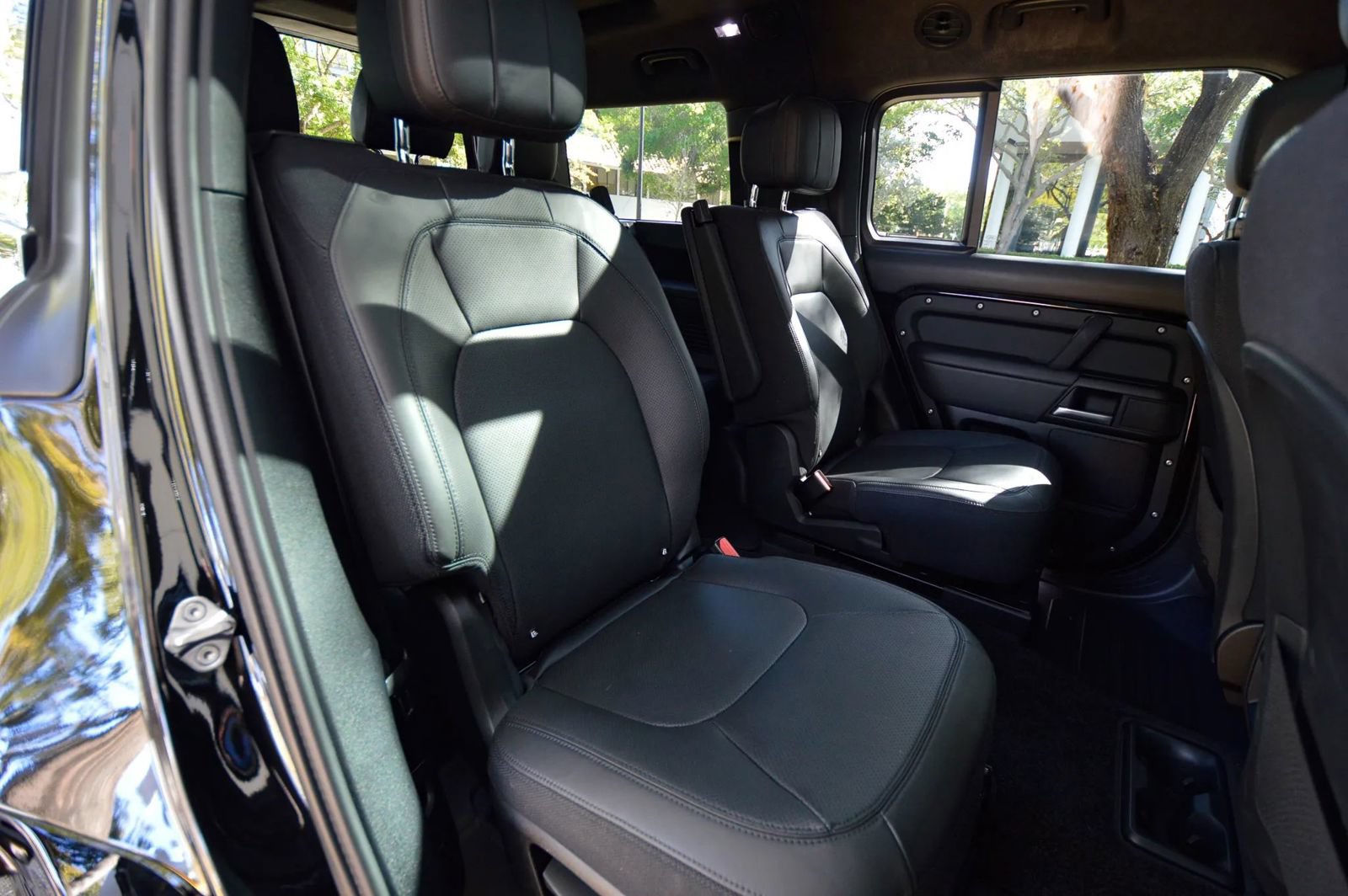 Used 2025 Land Rover Defender 130 V8 AWD/4WD image 62
