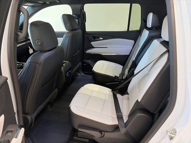 New 2026 Chevrolet Traverse High Country w/ LPO, Floor Liner Package image 16