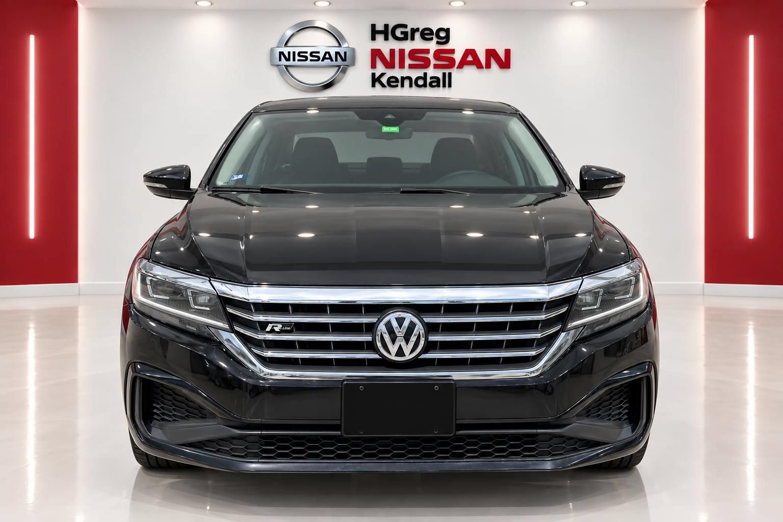 Used 2020 Volkswagen Passat 2.0T R-Line FWD image 4