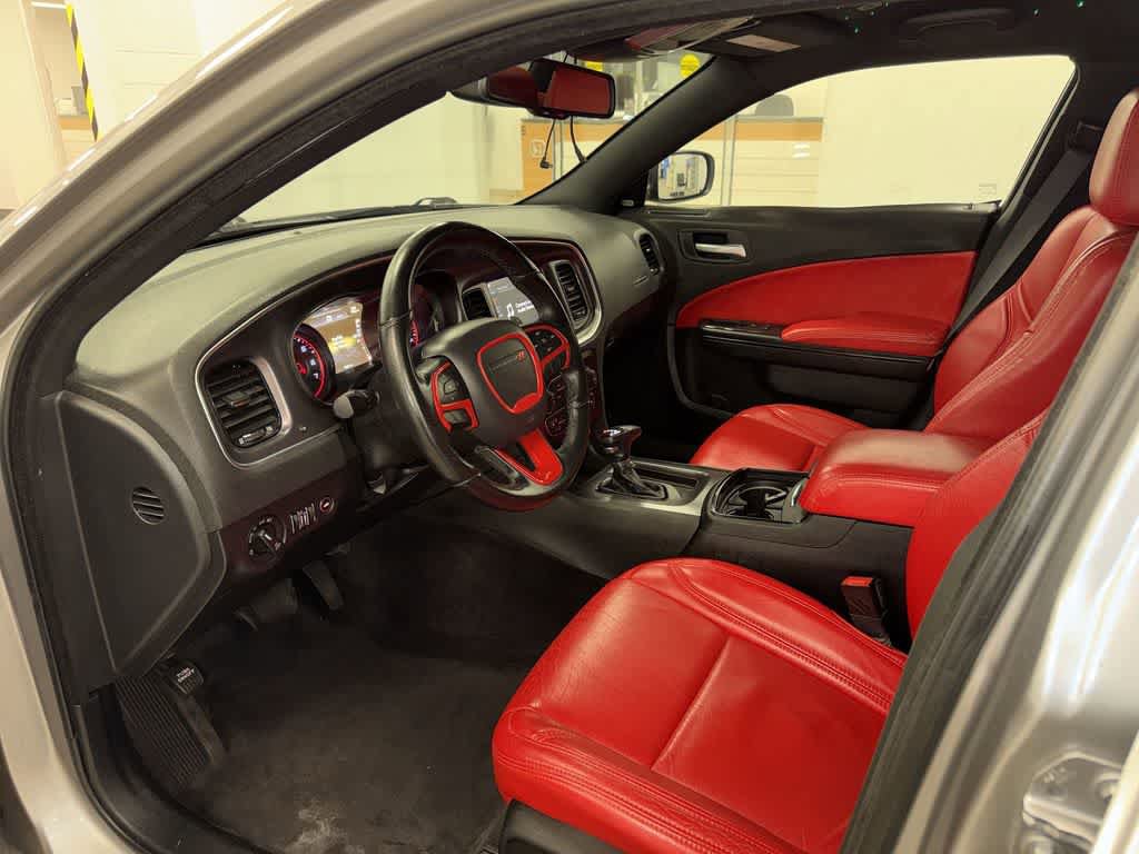 Used 2017 Dodge Charger R/T w/ Blacktop Package RWD image 28