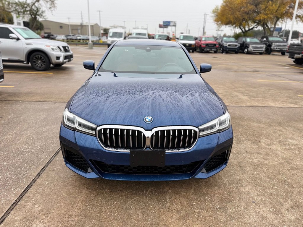Used 2022 BMW 530e w/ Premium Package image 2