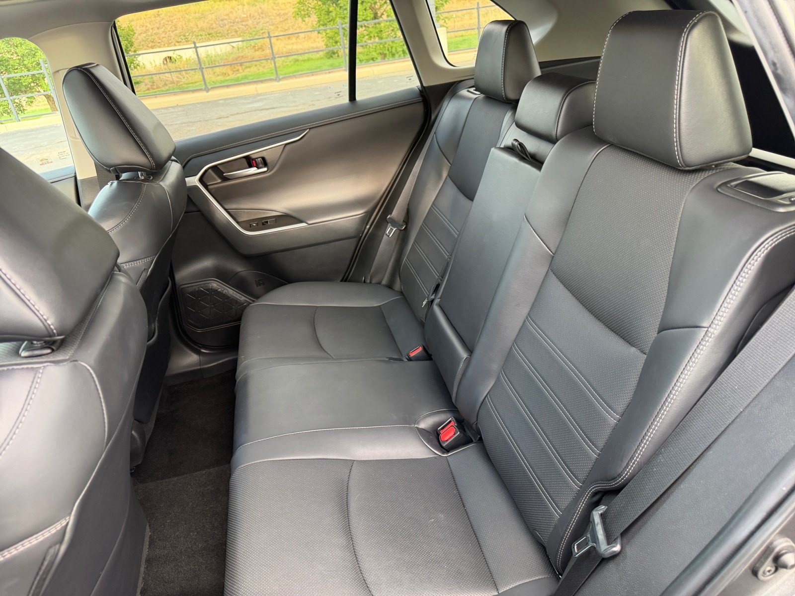 Used 2023 Toyota RAV4 Limited AWD/4WD image 17