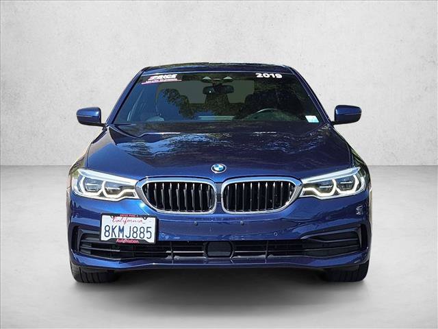Used 2019 BMW 540i w/ Executive Package RWD image 2
