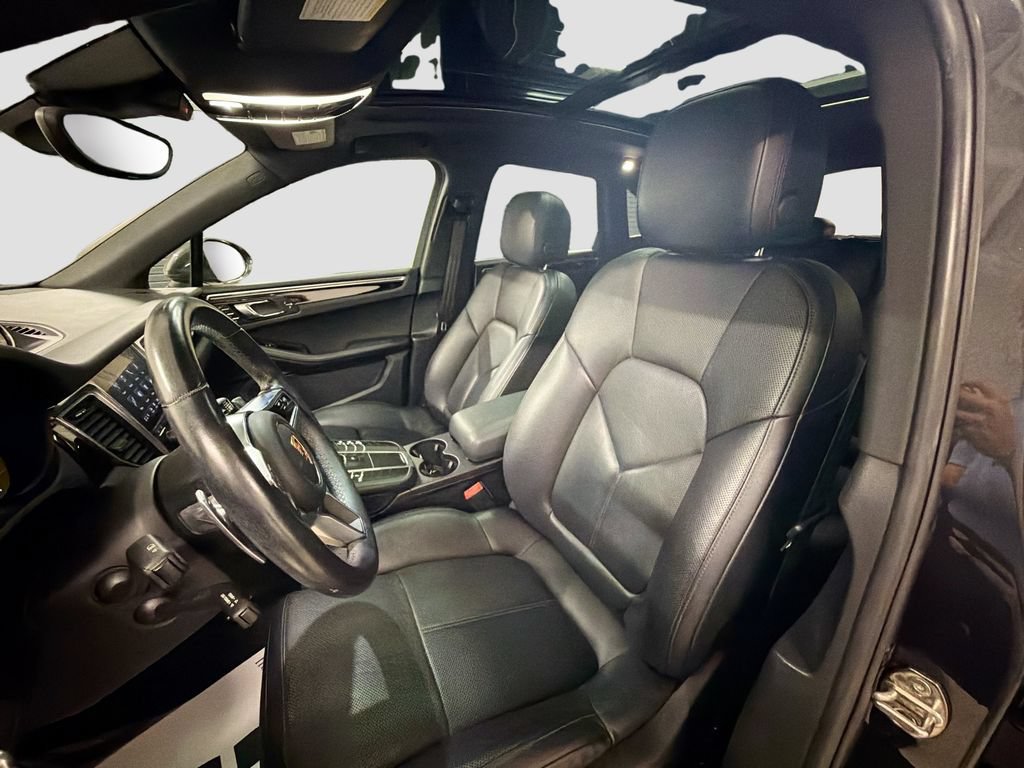 Certified 2017 Porsche Macan S AWD/4WD image 5
