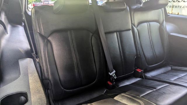 Used 2023 Jeep Wagoneer L Series II image 23