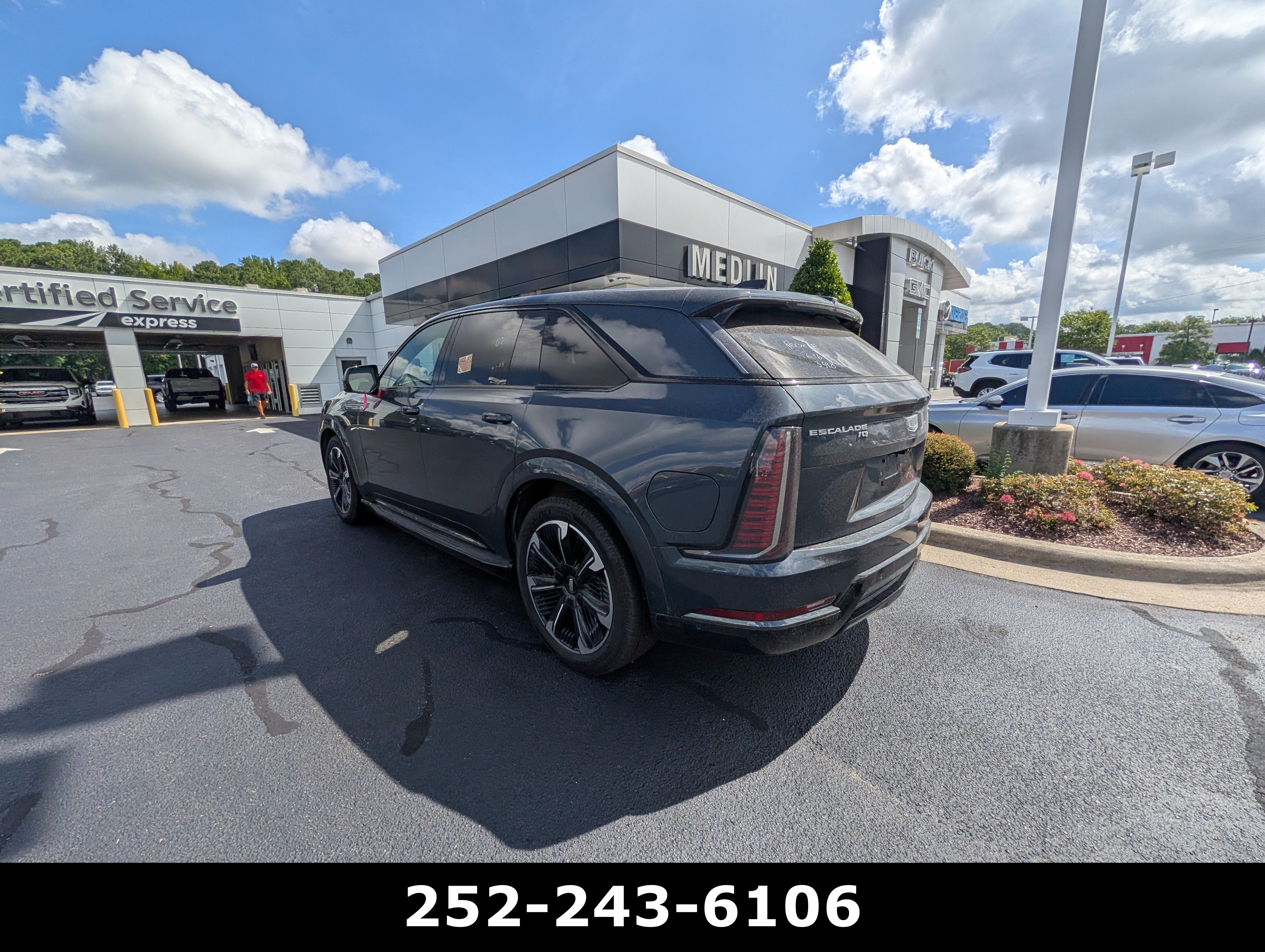 Used 2026 Cadillac Escalade IQ Sport 2 w/ LPO, Premium Carpet Package AWD/4WD image 22