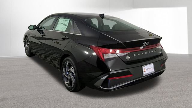 New 2026 Hyundai Elantra Limited image 7