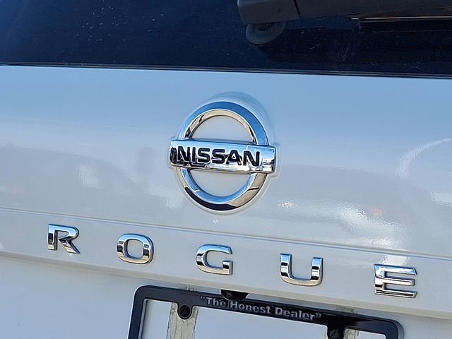 Used 2021 Nissan Rogue SV w/ Premium Package image 32