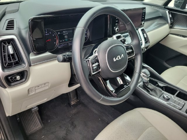 Certified 2022 Kia Sorento S w/ Panoramic Sunroof Package FWD image 15