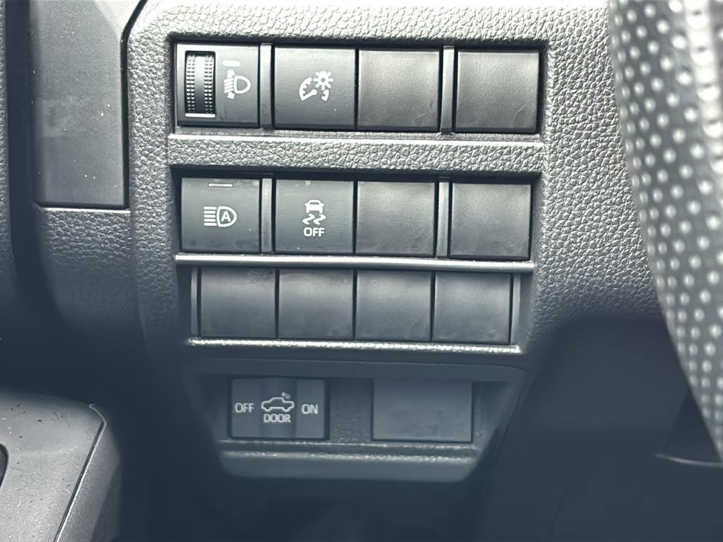 Used 2024 Toyota Tacoma SR image 33