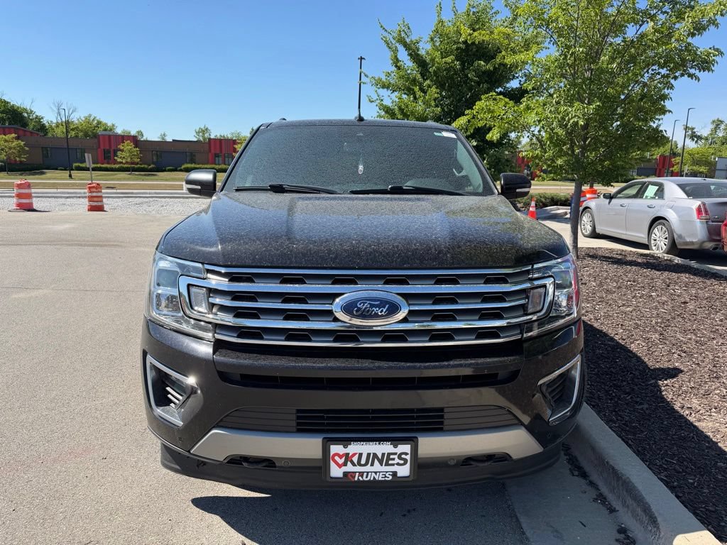 Used 2019 Ford Expedition Limited w/ Equipment Group 301A AWD/4WD image 3